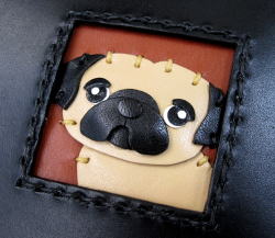 犬のブックカバー　パグ―革小物の店machibouke―